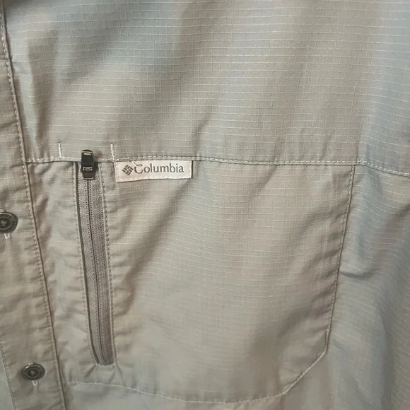 COLUMBIA- Men’s short sleeve button down shirt